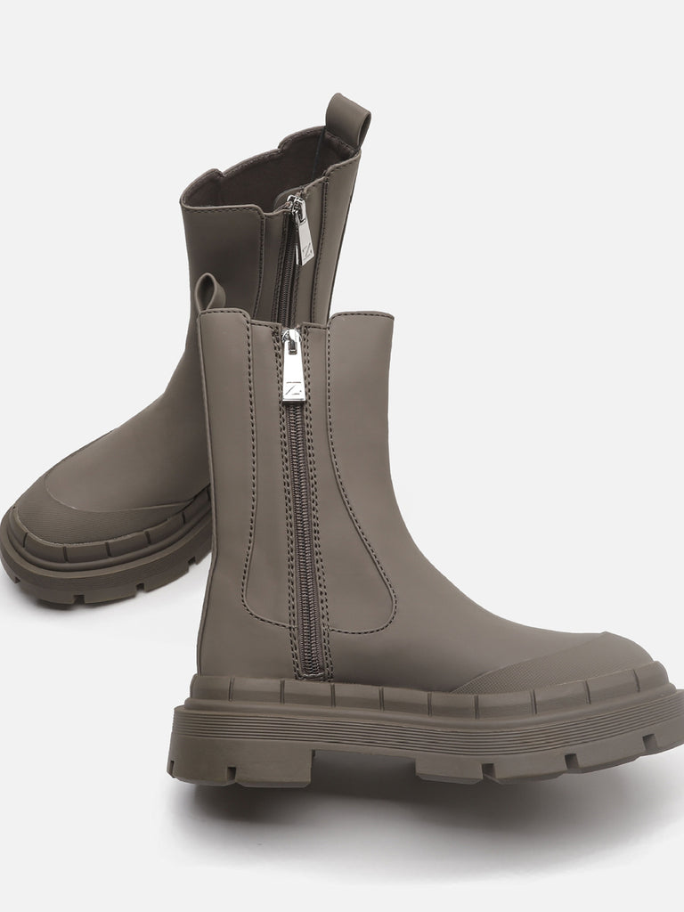 Women's Round Toe Chunky Sole Low Heel Solid Rubberized Chelsea Boots Zip Side - POPBAE
