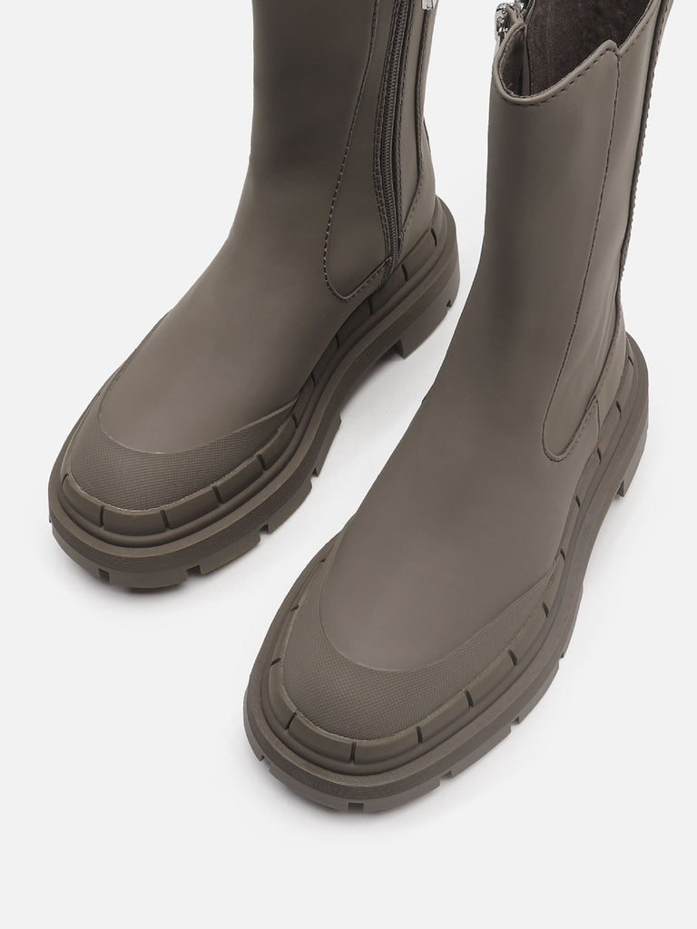 Women's Round Toe Chunky Sole Low Heel Solid Rubberized Chelsea Boots Zip Side - POPBAE
